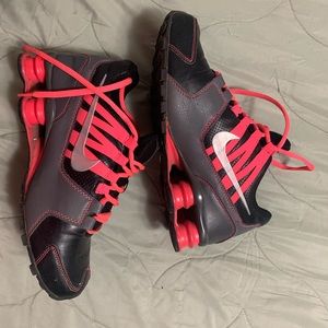 Nike shox pink and black